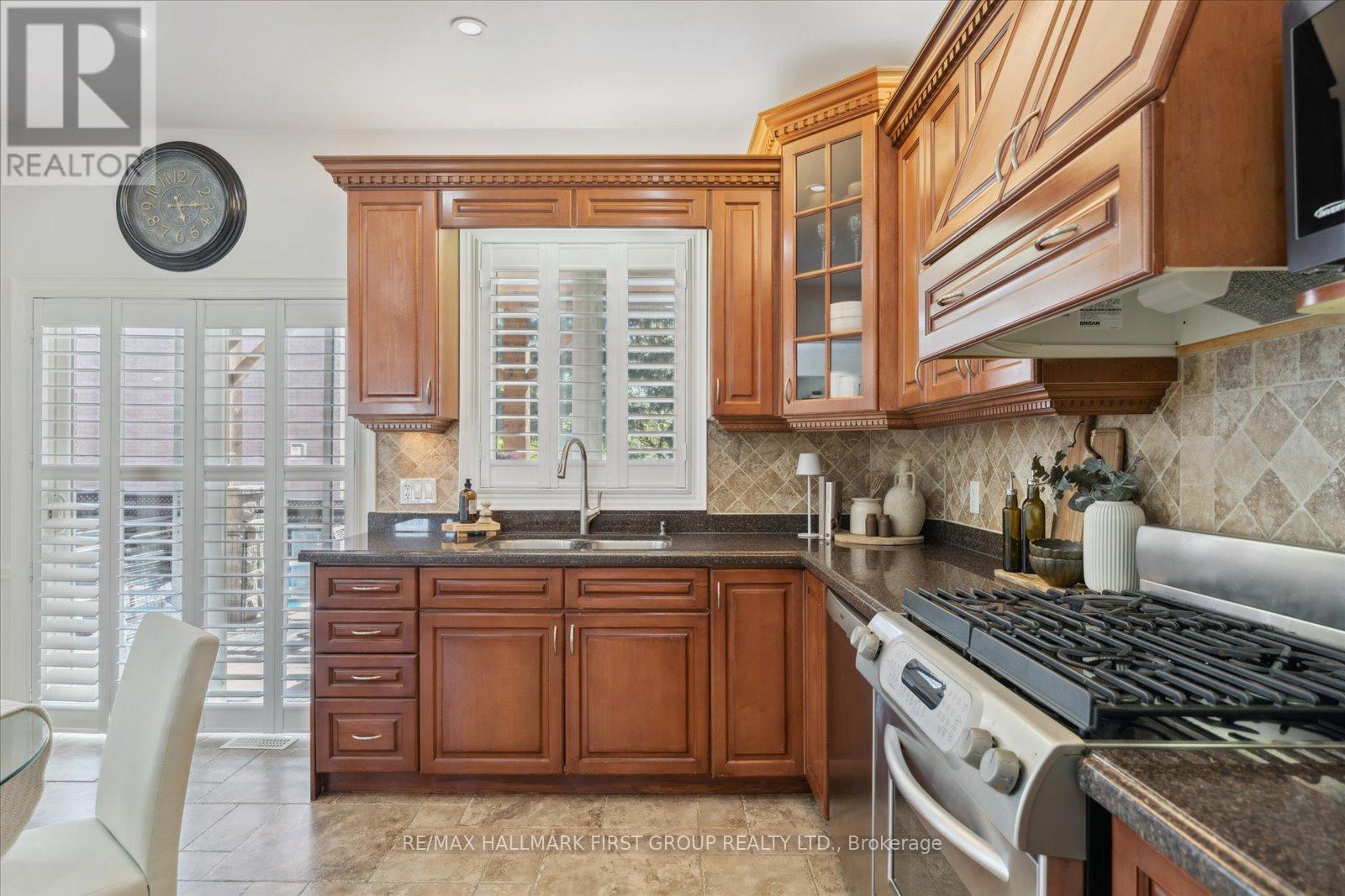 Main - 60 Brenda Crescent, Toronto, Ontario  M1K 3C6 - Photo 8 - E12503322