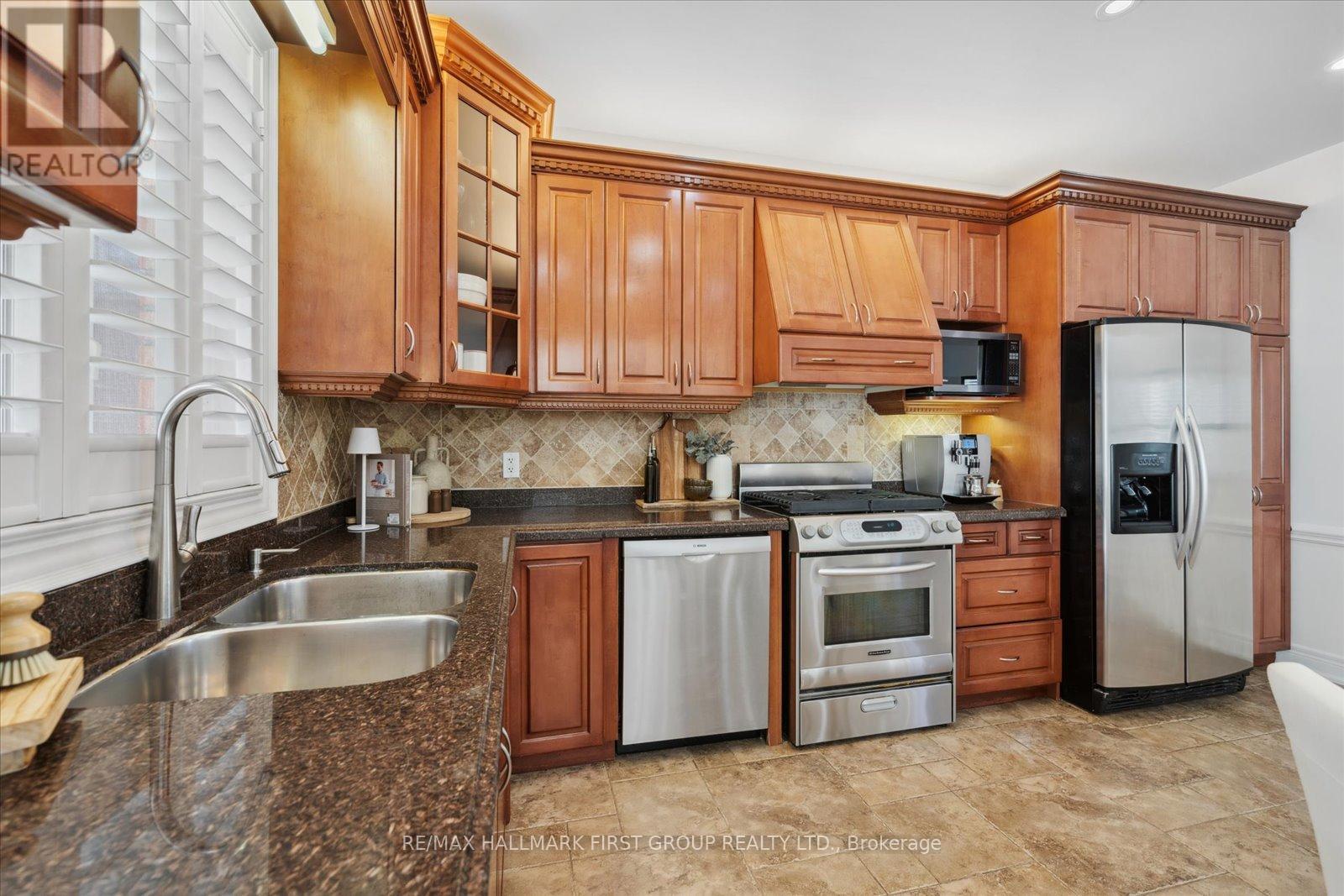 Main - 60 Brenda Crescent, Toronto, Ontario  M1K 3C6 - Photo 9 - E12503322