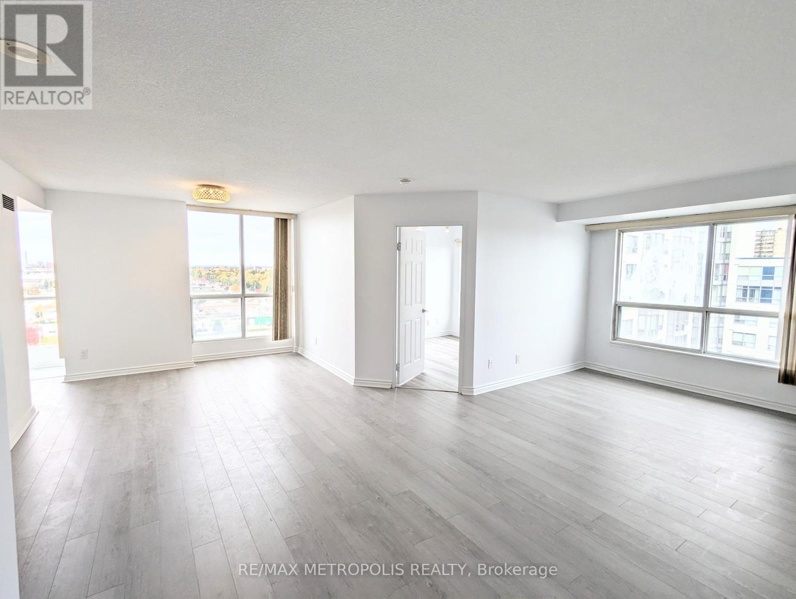 1202 - 2550 Lawrence Avenue E, Toronto, Ontario  M1P 2R7 - Photo 11 - E12503404