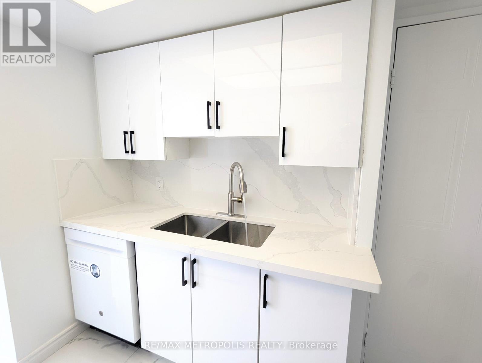 1202 - 2550 Lawrence Avenue E, Toronto, Ontario  M1P 2R7 - Photo 14 - E12503404