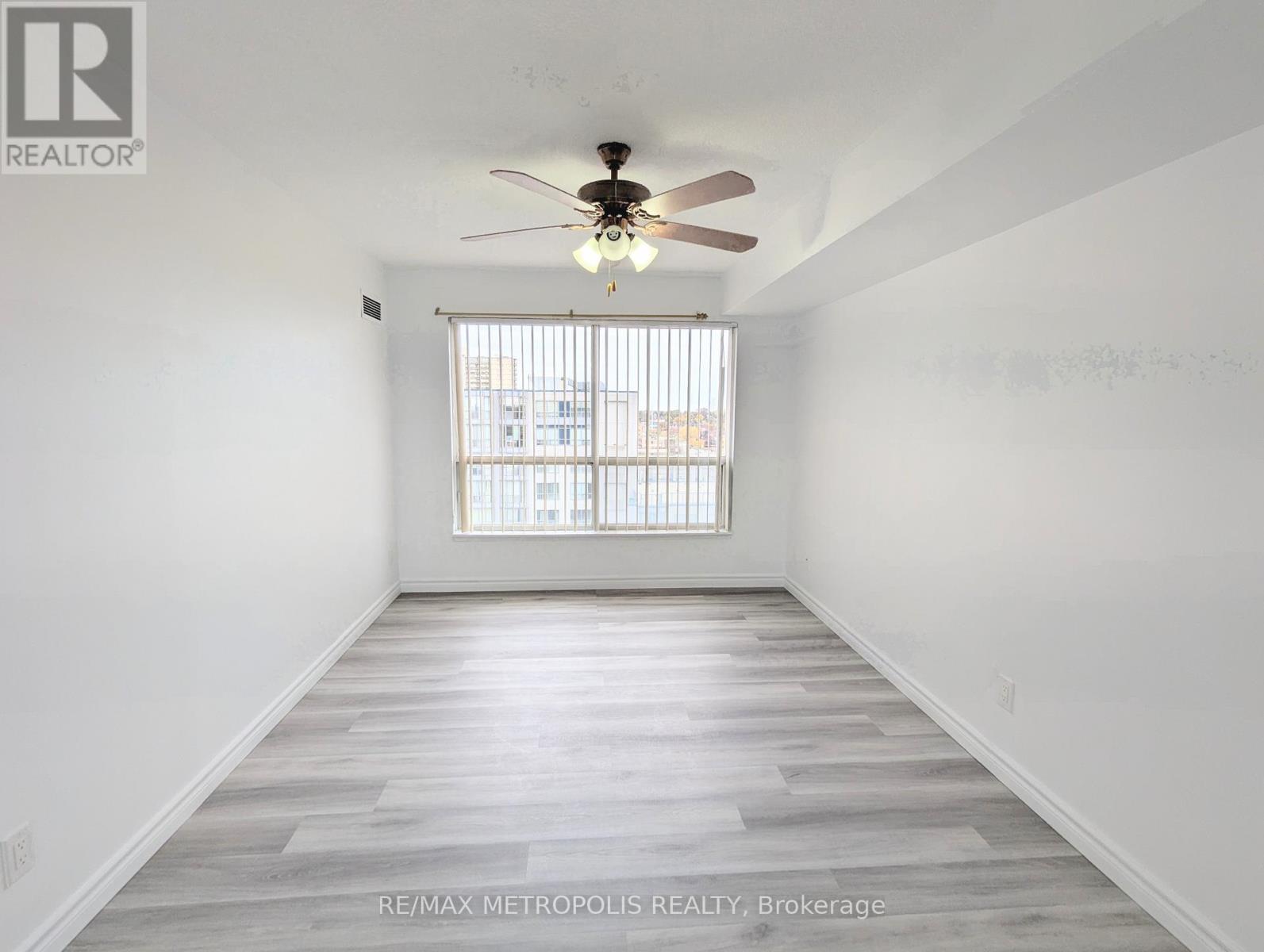 1202 - 2550 Lawrence Avenue E, Toronto, Ontario  M1P 2R7 - Photo 17 - E12503404