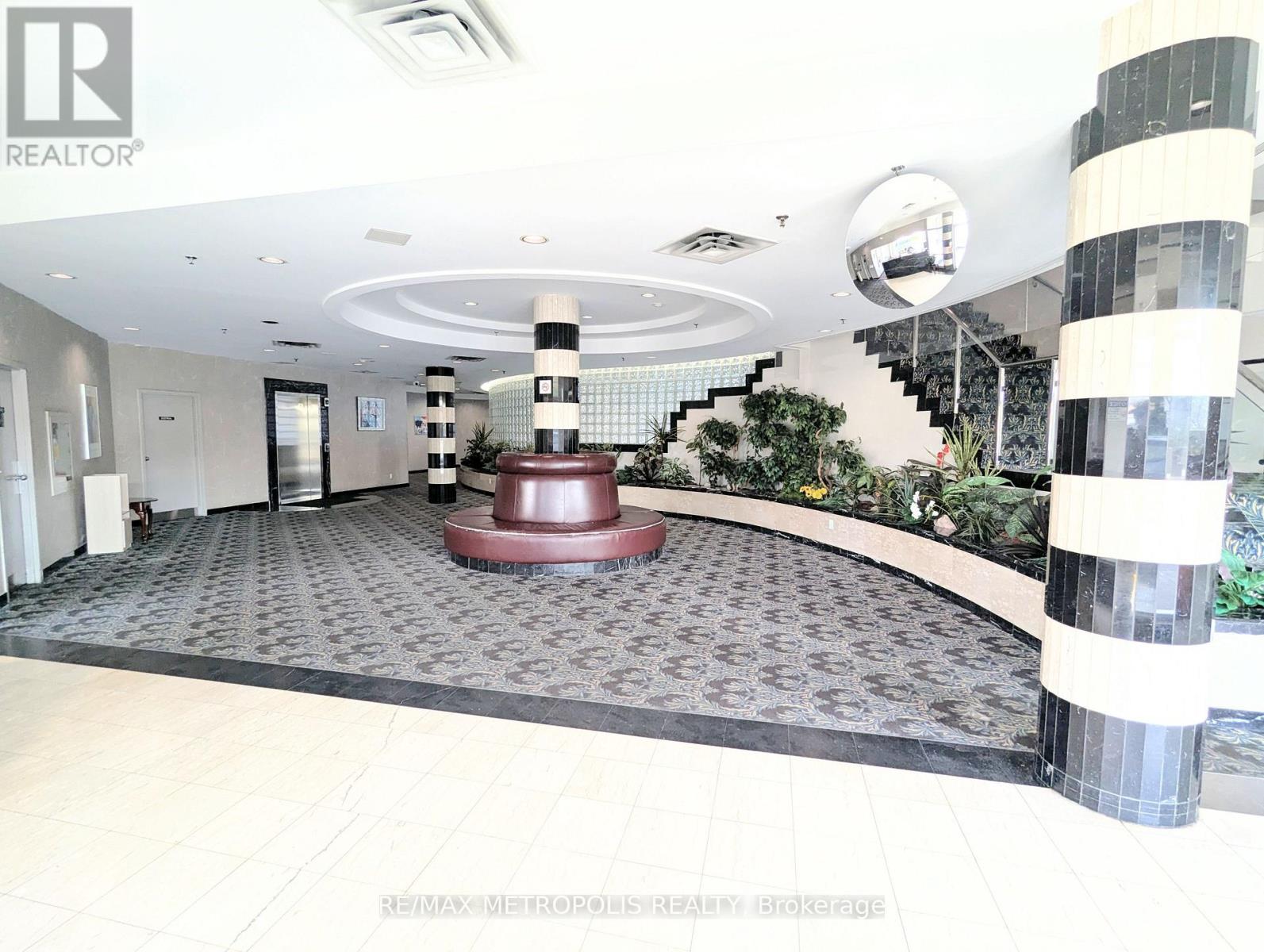 1202 - 2550 Lawrence Avenue E, Toronto, Ontario  M1P 2R7 - Photo 2 - E12503404