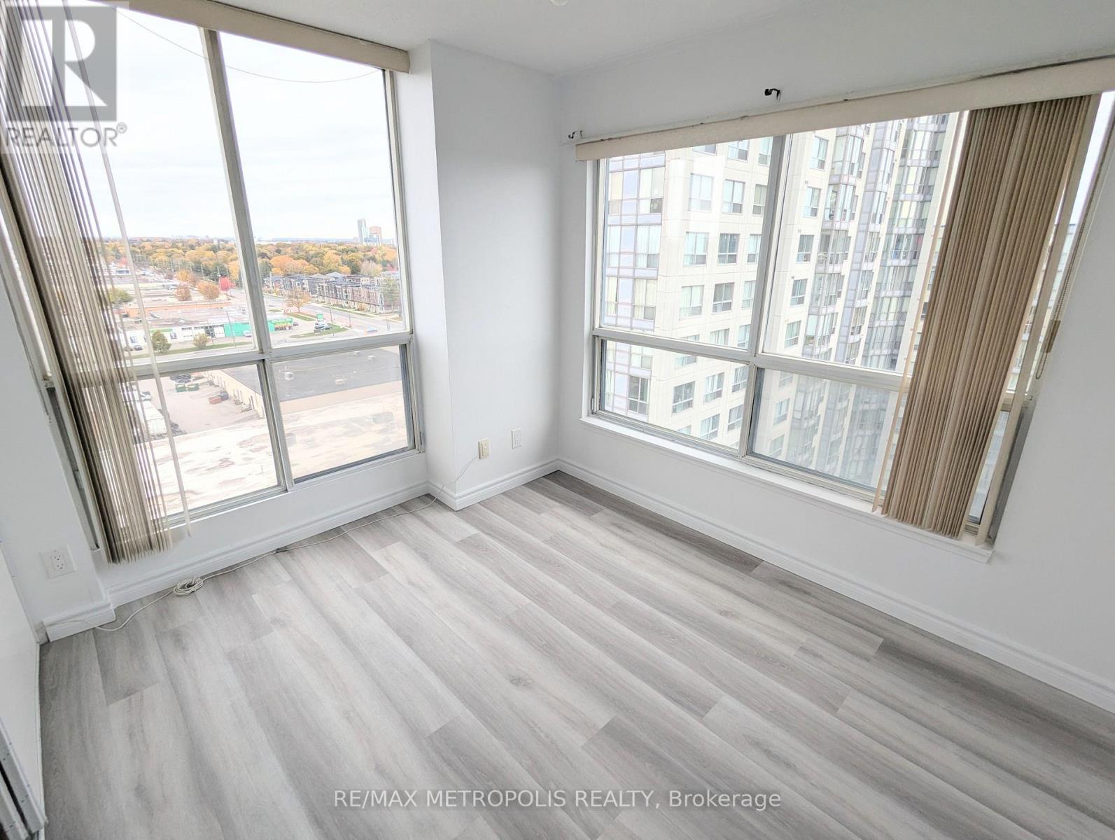 1202 - 2550 Lawrence Avenue E, Toronto, Ontario  M1P 2R7 - Photo 21 - E12503404