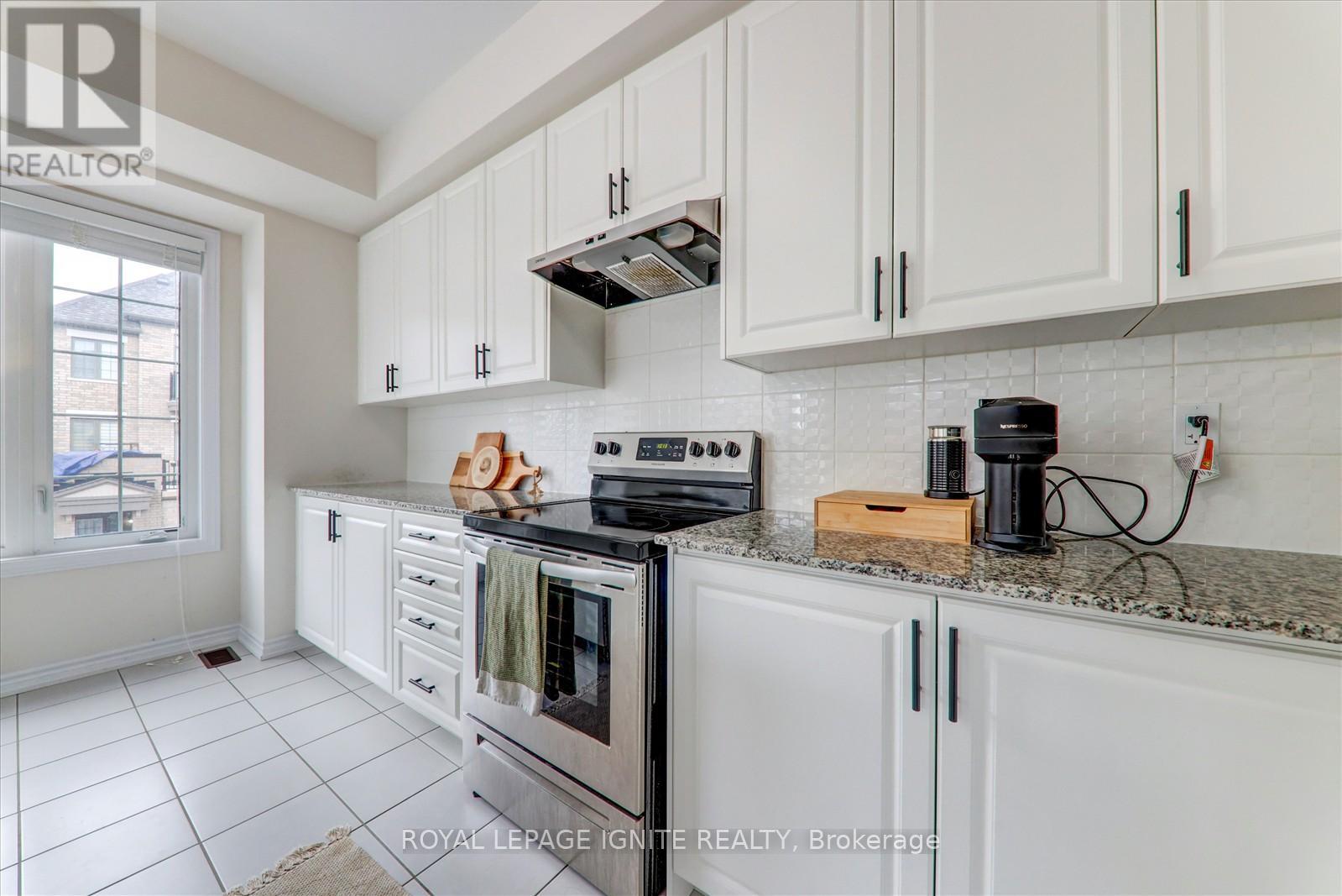 8 Kingfisher Way, Whitby, Ontario  L1P 0K3 - Photo 25 - E12503538