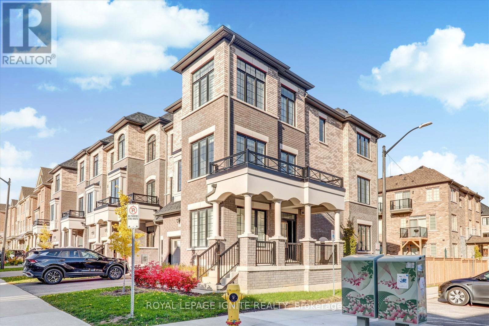 8 Kingfisher Way, Whitby, Ontario  L1P 0K3 - Photo 3 - E12503538