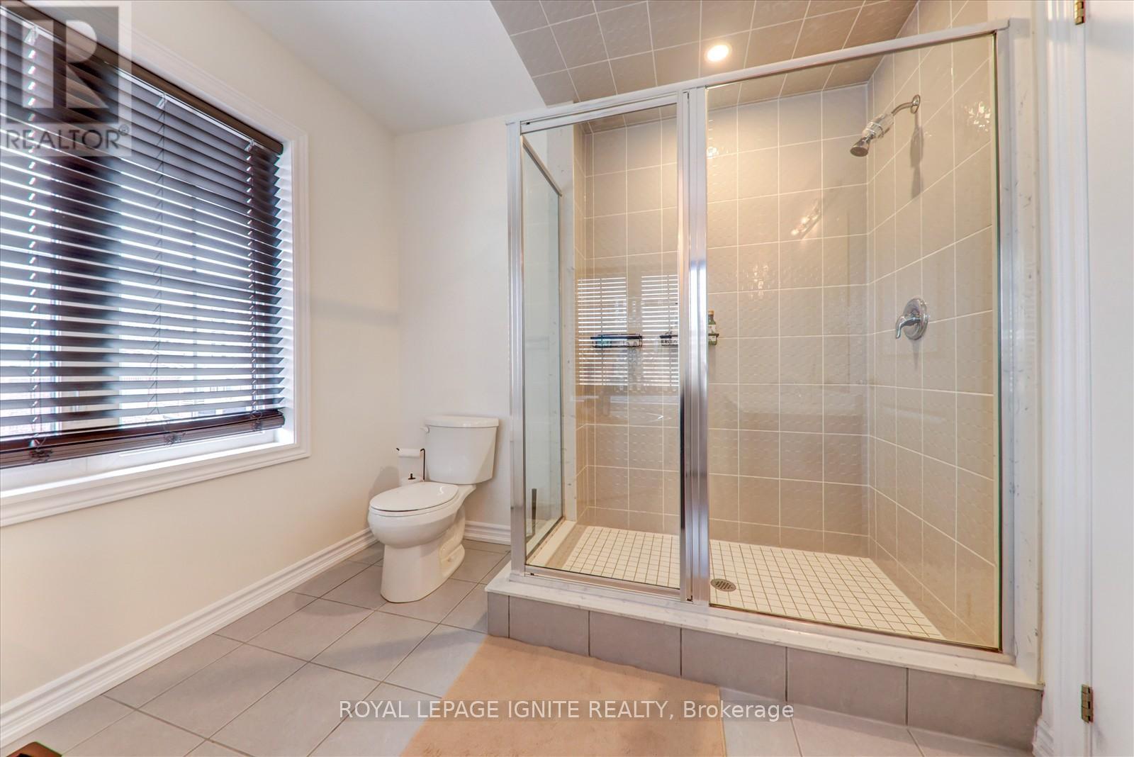 8 Kingfisher Way, Whitby, Ontario  L1P 0K3 - Photo 31 - E12503538