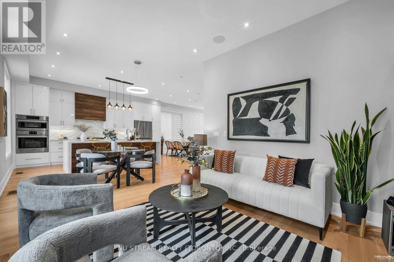 4 Westbourne Avenue, Toronto, Ontario  M1L 2X9 - Photo 10 - E12503574