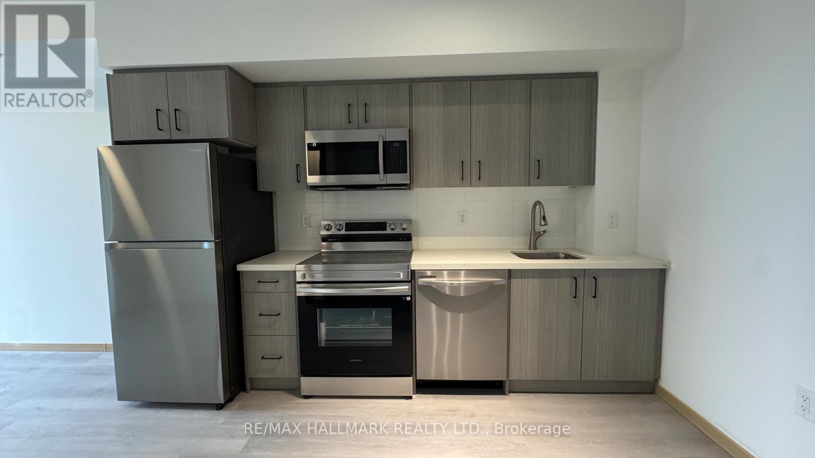 B515 - 3429 Sheppard Avenue E, Toronto, Ontario  M1T 0C1 - Photo 3 - E12503580