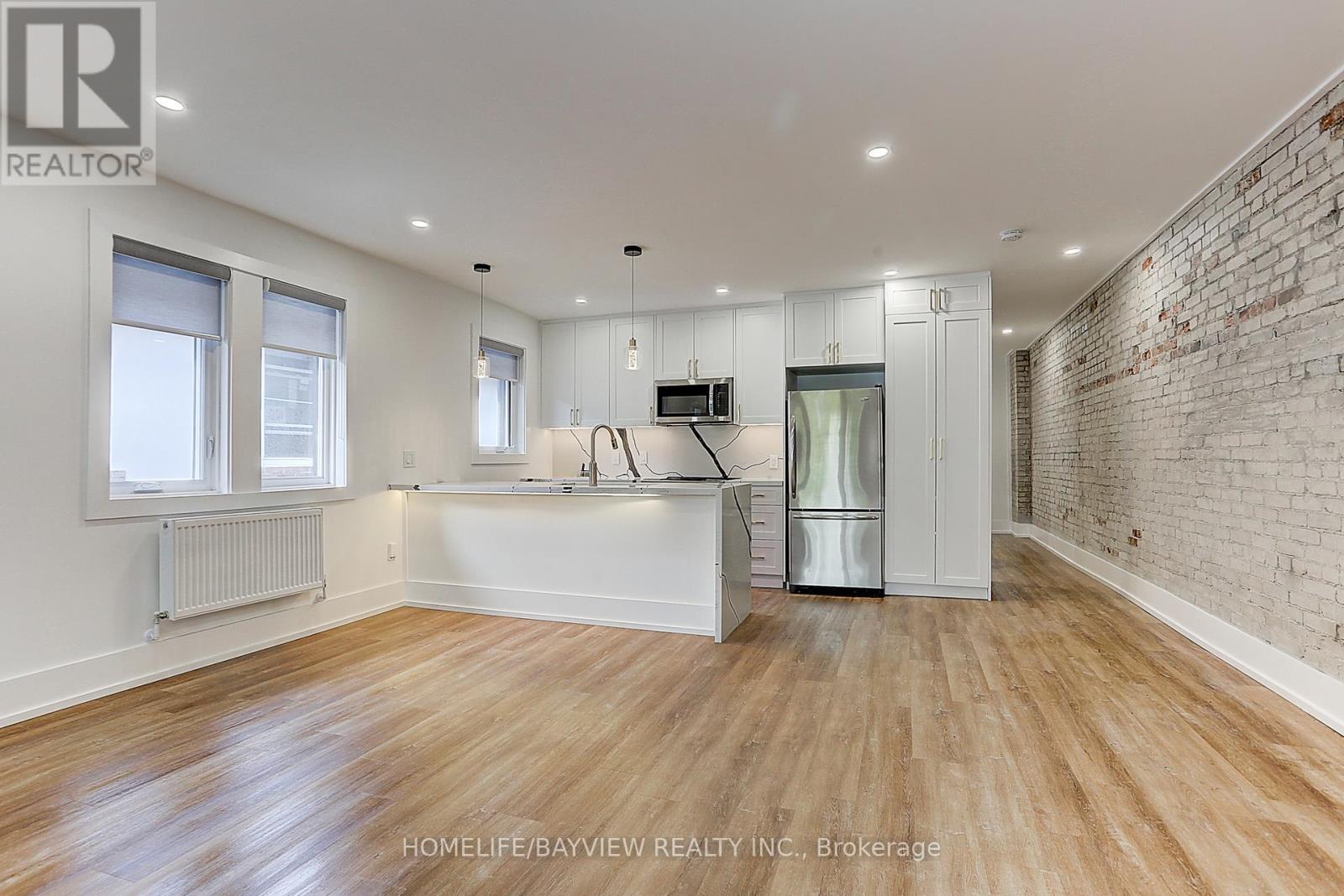 Upper - 43 Wineva Avenue, Toronto, Ontario  M4E 2T1 - Photo 11 - E12503596