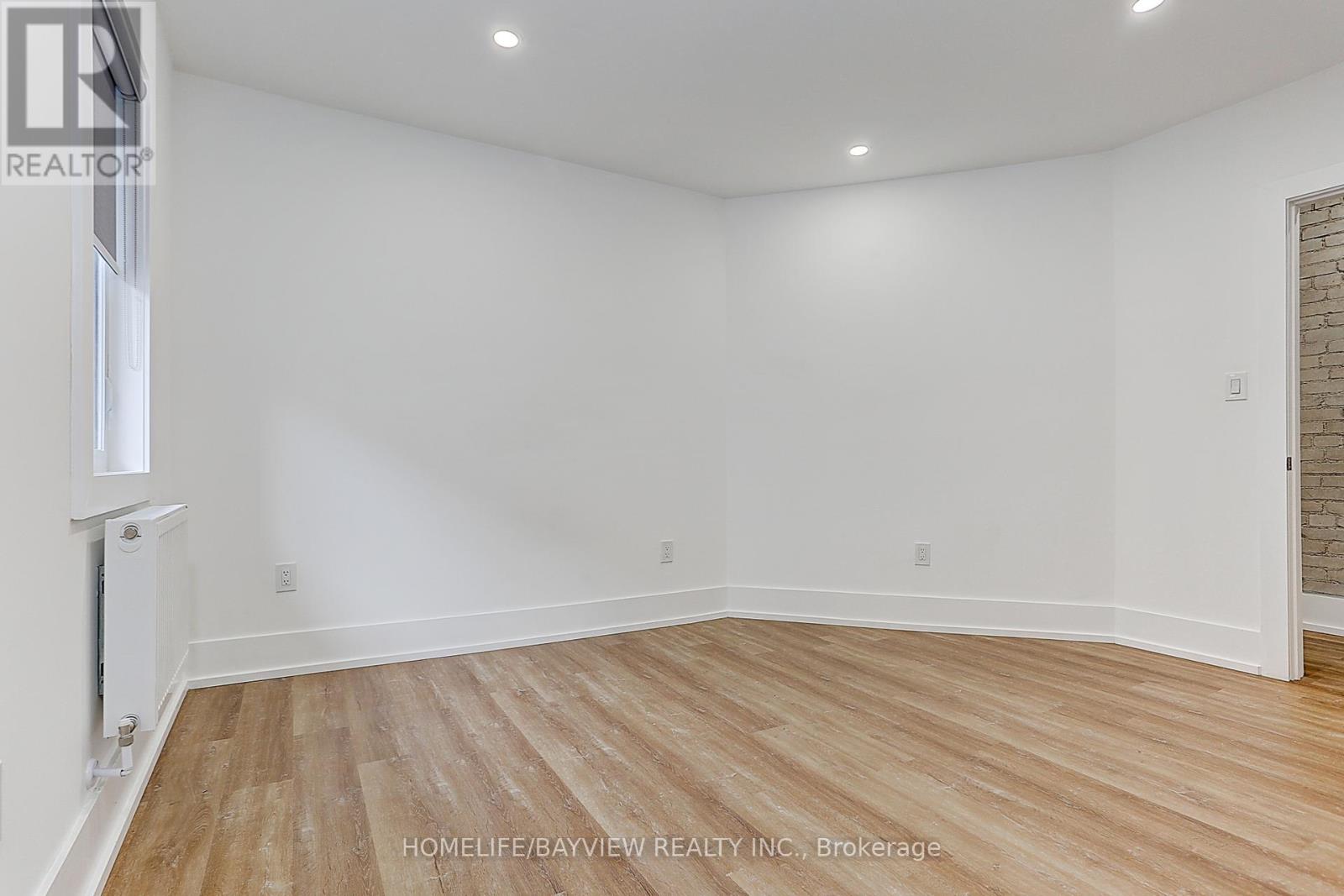 Upper - 43 Wineva Avenue, Toronto, Ontario  M4E 2T1 - Photo 21 - E12503596