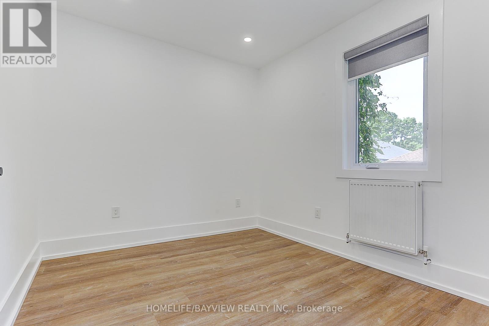 Upper - 43 Wineva Avenue, Toronto, Ontario  M4E 2T1 - Photo 24 - E12503596