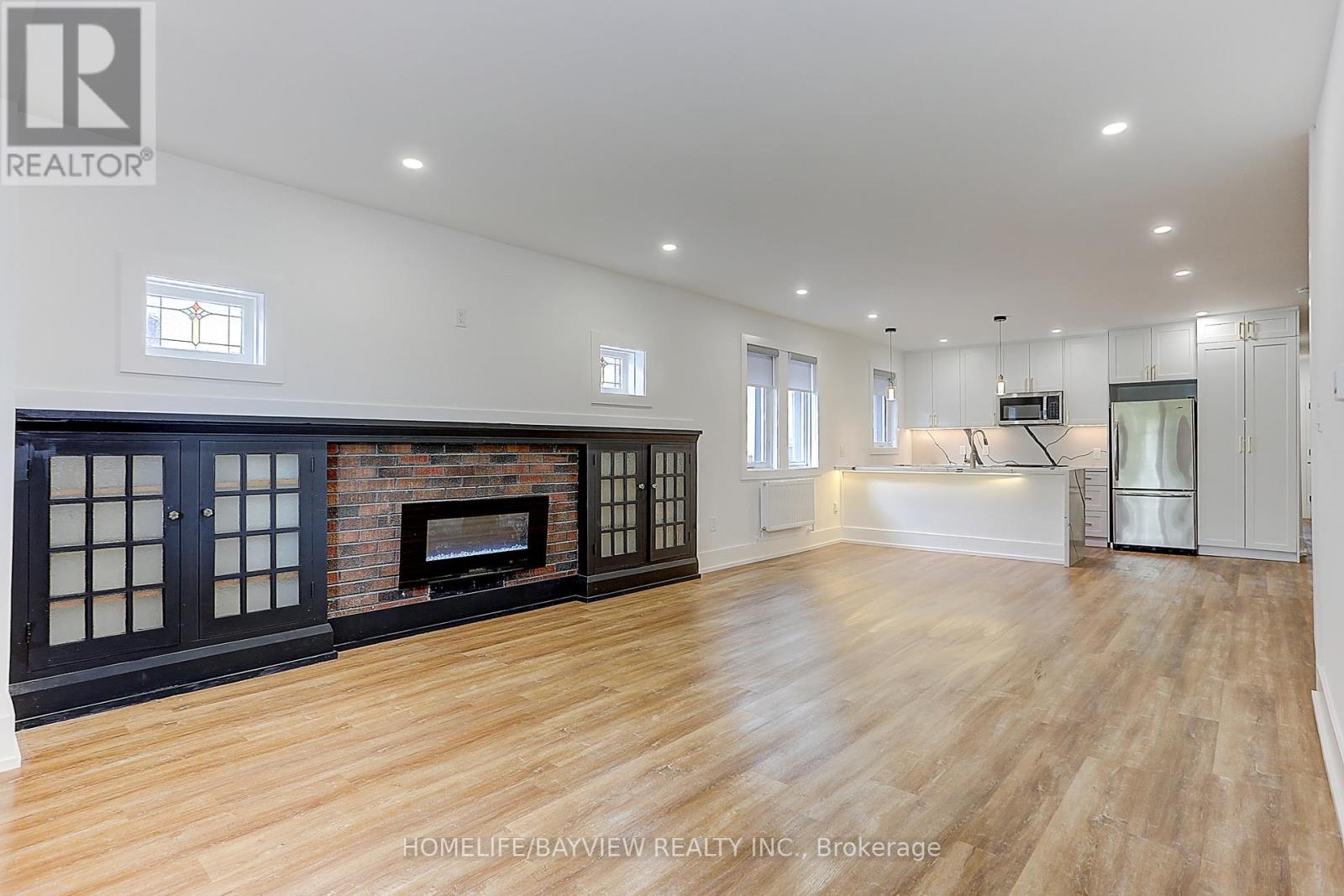 Upper - 43 Wineva Avenue, Toronto, Ontario  M4E 2T1 - Photo 7 - E12503596