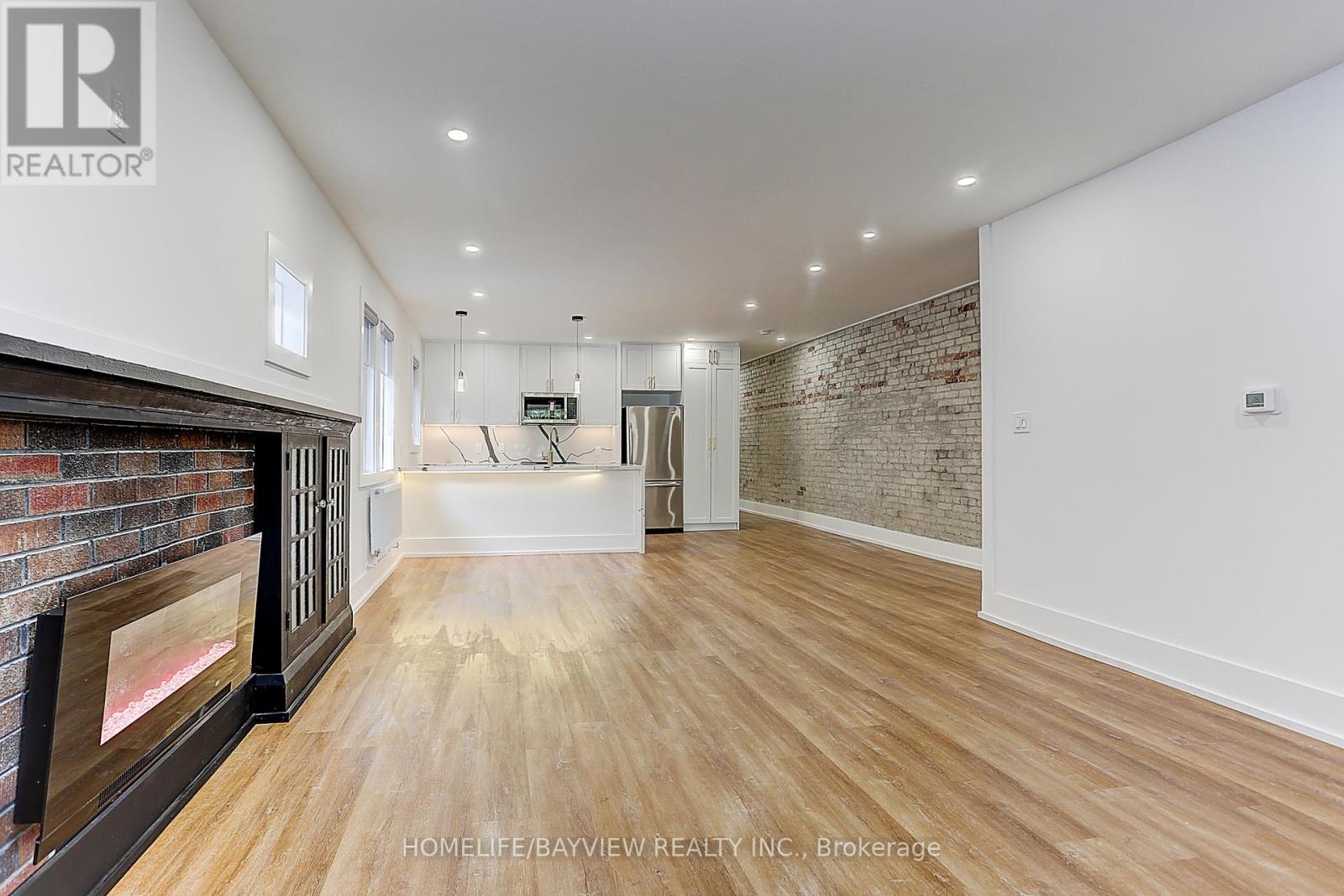 Upper - 43 Wineva Avenue, Toronto, Ontario  M4E 2T1 - Photo 9 - E12503596