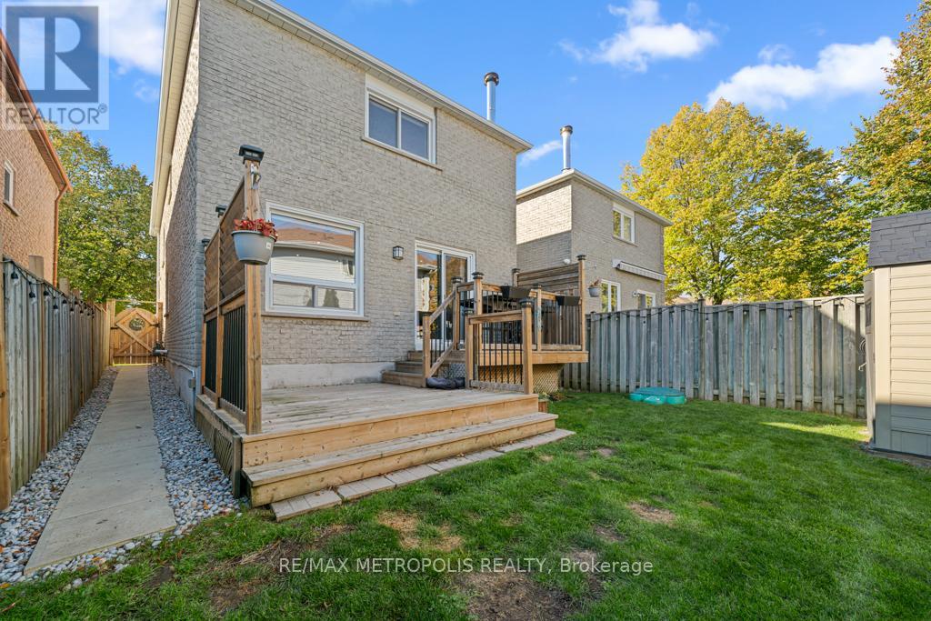 39 Hewitt Crescent, Ajax, Ontario  L1S 7A6 - Photo 25 - E12503626