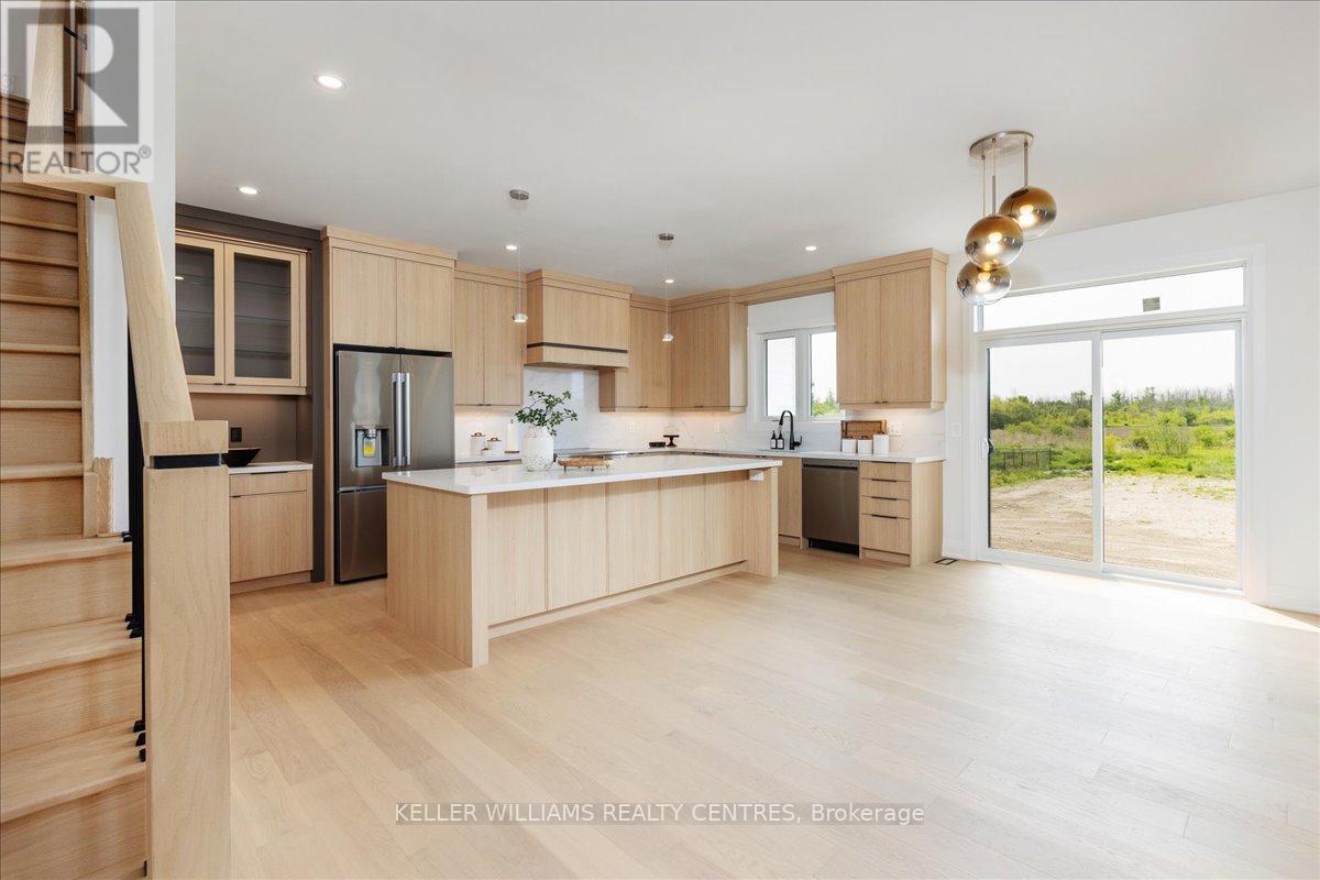 147 LAKE DRIVE E, Georgina, Ontario