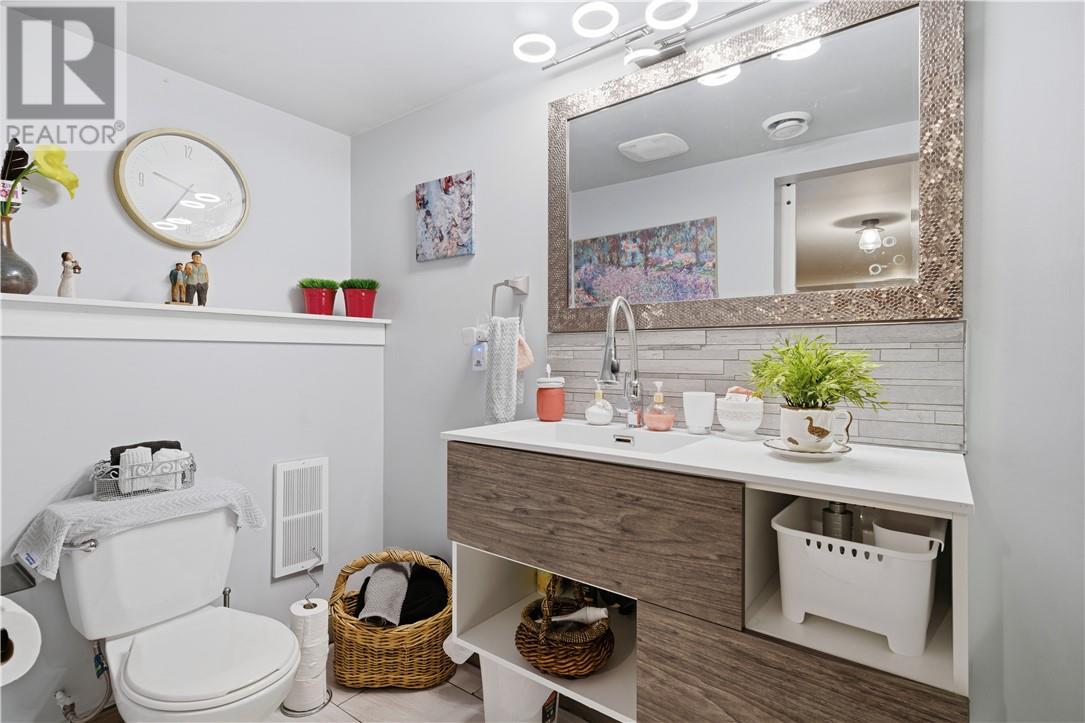 11 Bishop Crescent, Wahnapitae, Ontario  P0M 3C0 - Photo 16 - 2125461