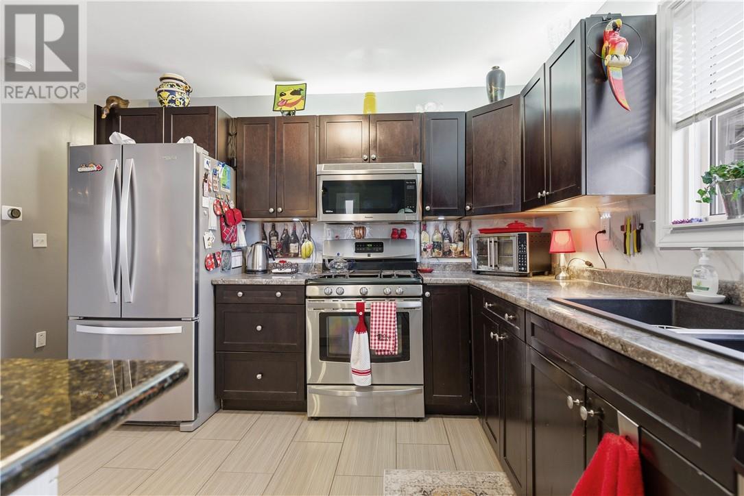 11 Bishop Crescent, Wahnapitae, Ontario  P0M 3C0 - Photo 2 - 2125461