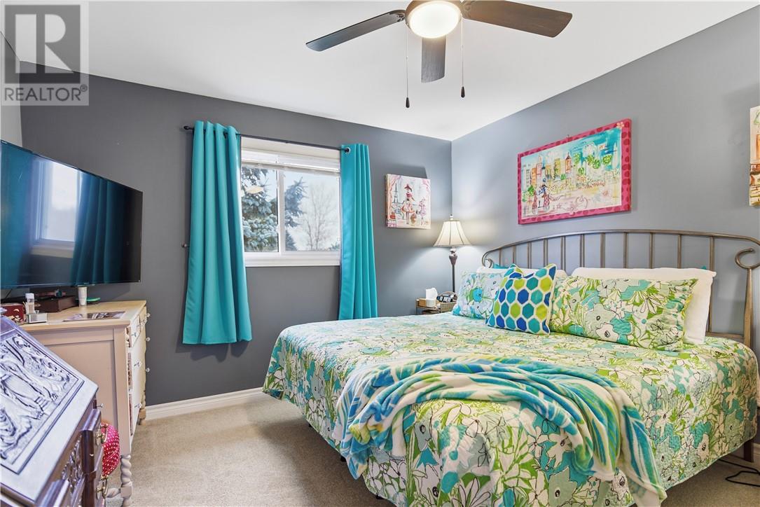 11 Bishop Crescent, Wahnapitae, Ontario  P0M 3C0 - Photo 9 - 2125461