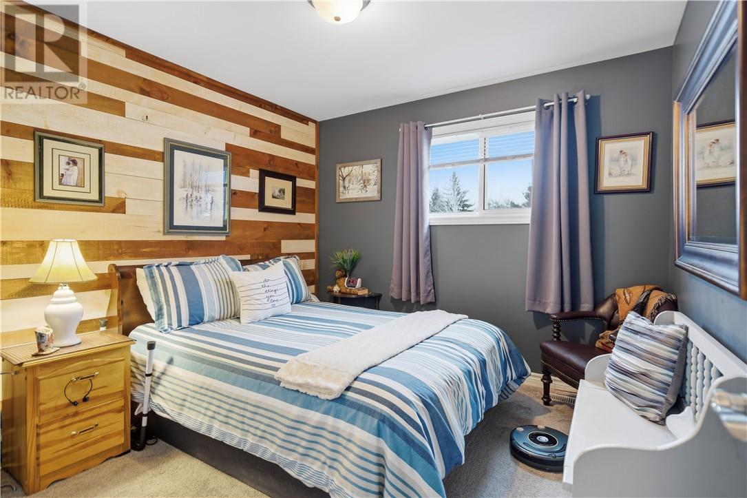 11 Bishop Crescent, Wahnapitae, Ontario  P0M 3C0 - Photo 8 - 2125461