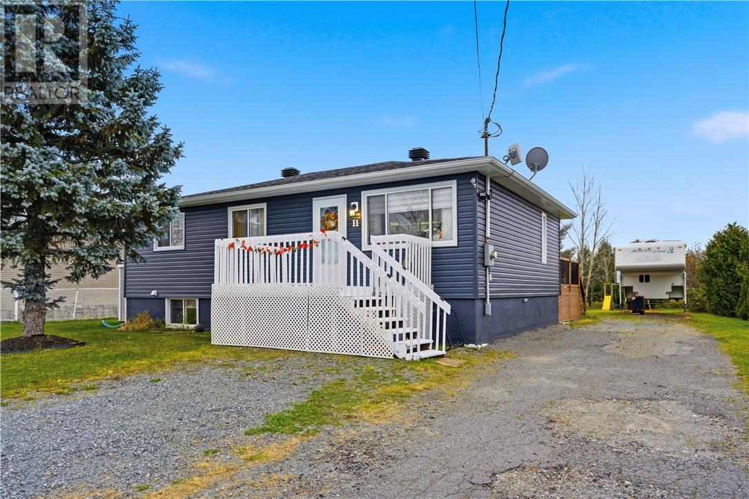 11 Bishop Crescent, Wahnapitae, Ontario  P0M 3C0 - Photo 25 - 2125461