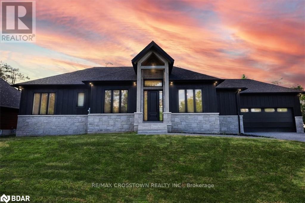 32 Alpine Way, Oro-Medonte, Ontario  L0L 2L0 - Photo 3 - S12375066