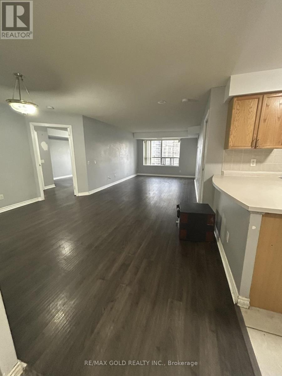 2119 - 25 Kingsbridge Garden, Mississauga, Ontario L5R 4B1 - Photo 19 - W12430332