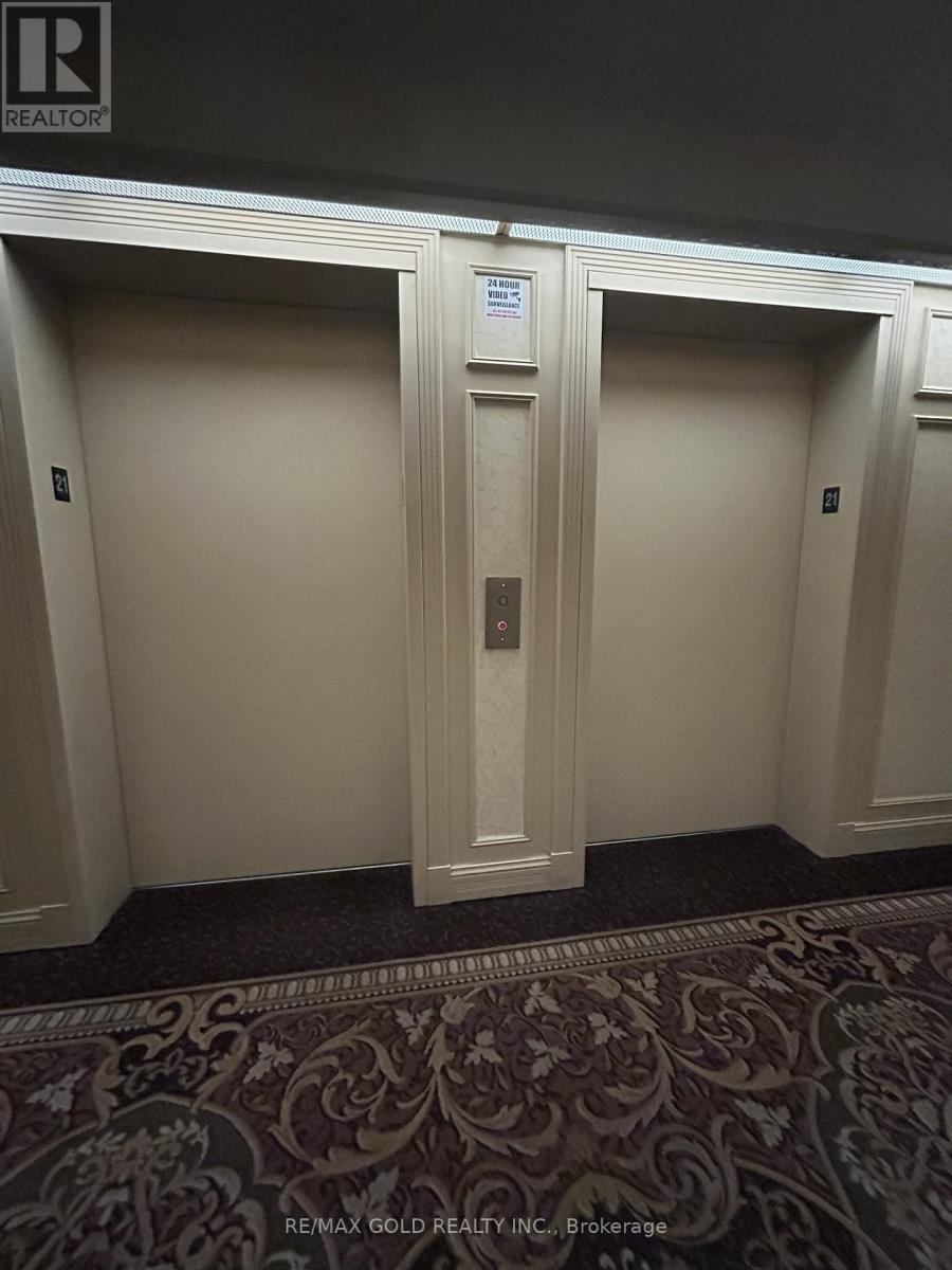 2119 - 25 Kingsbridge Garden, Mississauga, Ontario L5R 4B1 - Photo 13 - W12430332