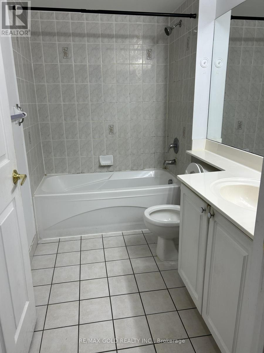 2119 - 25 Kingsbridge Garden, Mississauga, Ontario L5R 4B1 - Photo 32 - W12430332