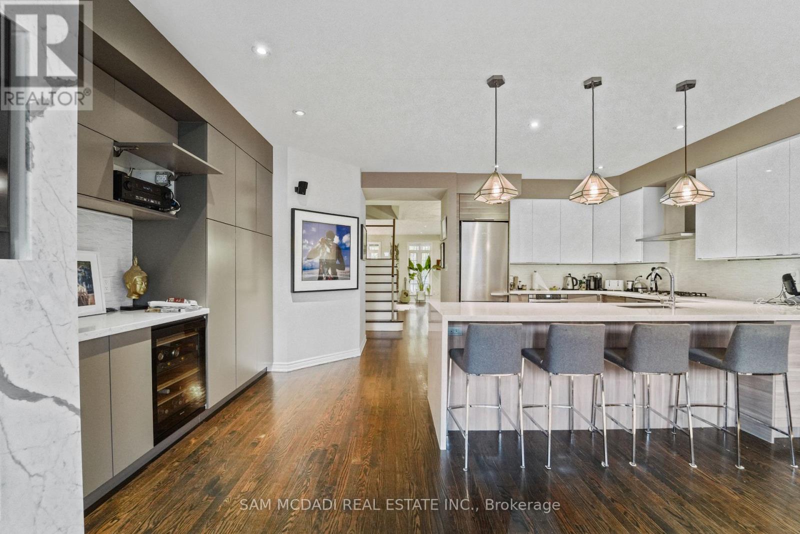 37 Winners Circle, Toronto, Ontario  M4L 3Y7 - Photo 18 - E12488798