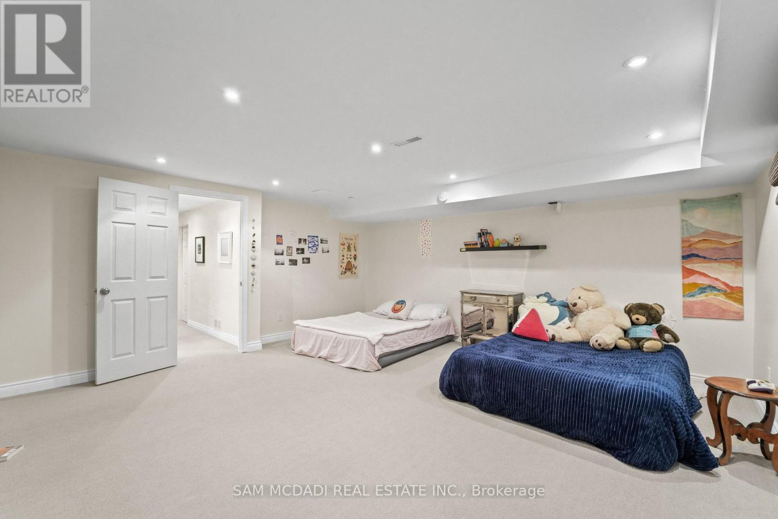 37 Winners Circle, Toronto, Ontario  M4L 3Y7 - Photo 38 - E12488798