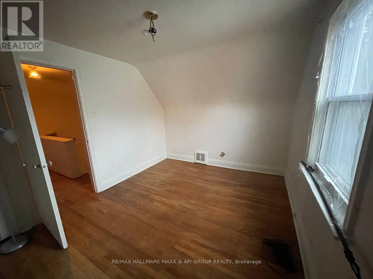 54 Highland Park Boulevard E, Markham, Ontario  L3T 1B3 - Photo 13 - N12402964