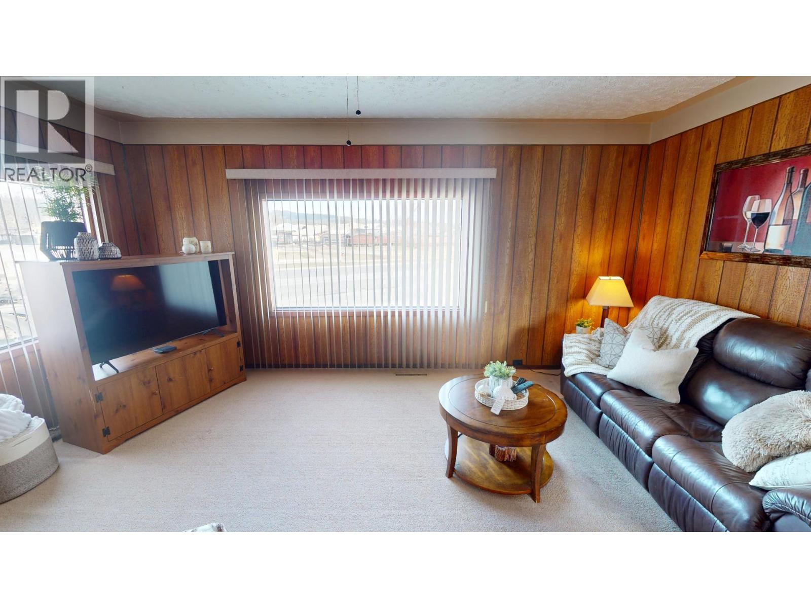 200 3rd Avenue S, Cranbrook, British Columbia V1C 2B7 - Photo 7 - 10367359