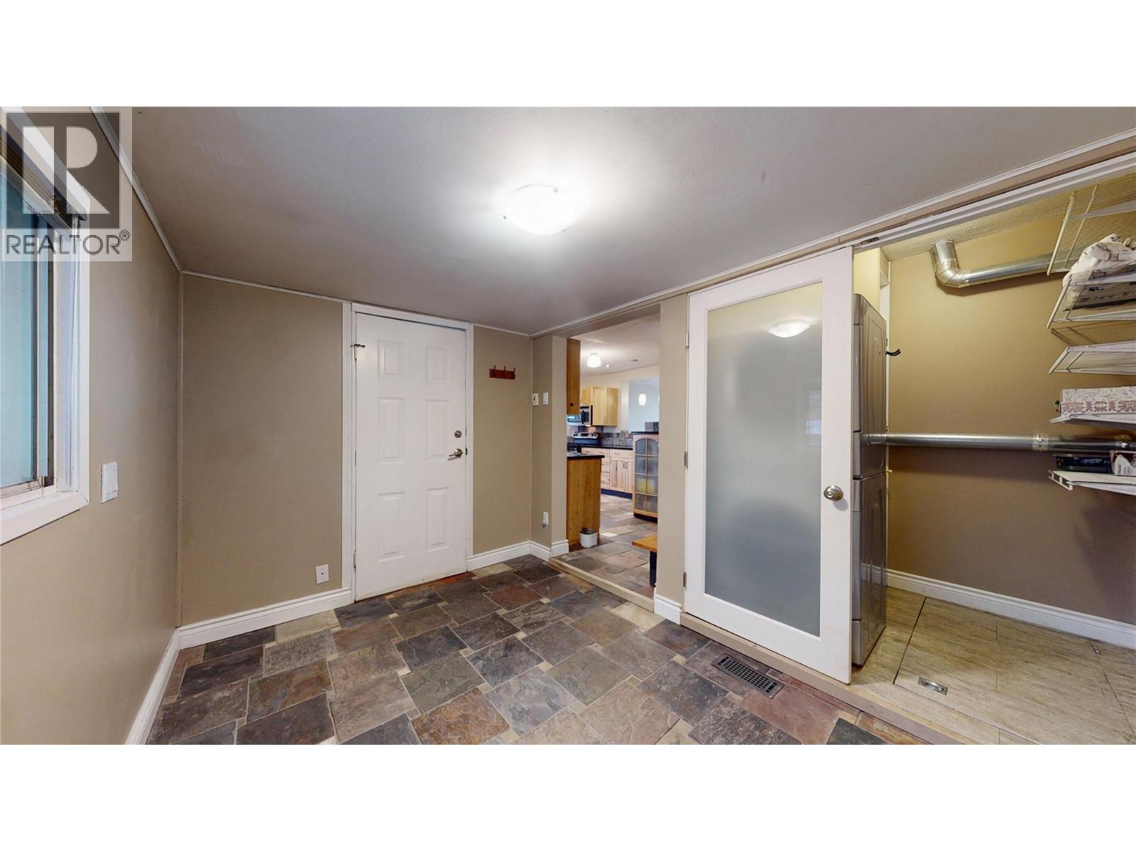 203 5th Avenue S, Cranbrook, British Columbia V1C 2G5 - Photo 14 - 10367225