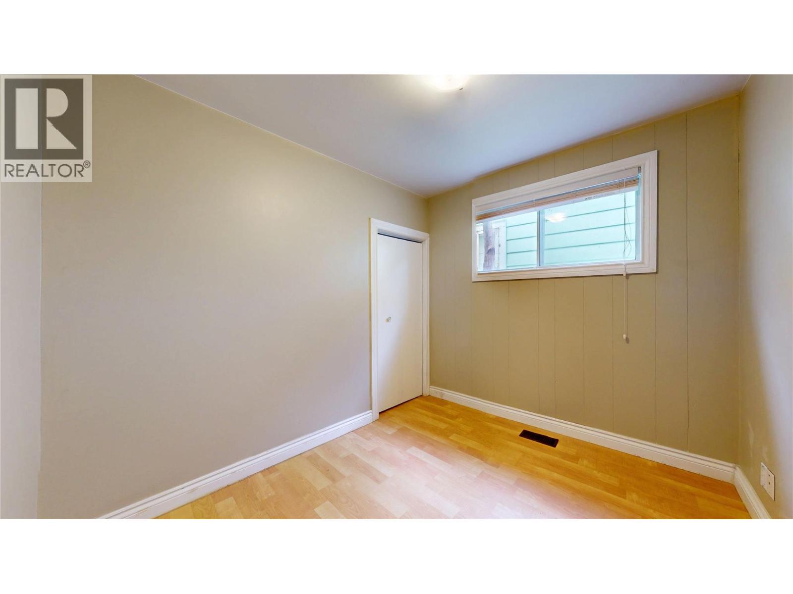 203 5th Avenue S, Cranbrook, British Columbia V1C 2G5 - Photo 6 - 10367225