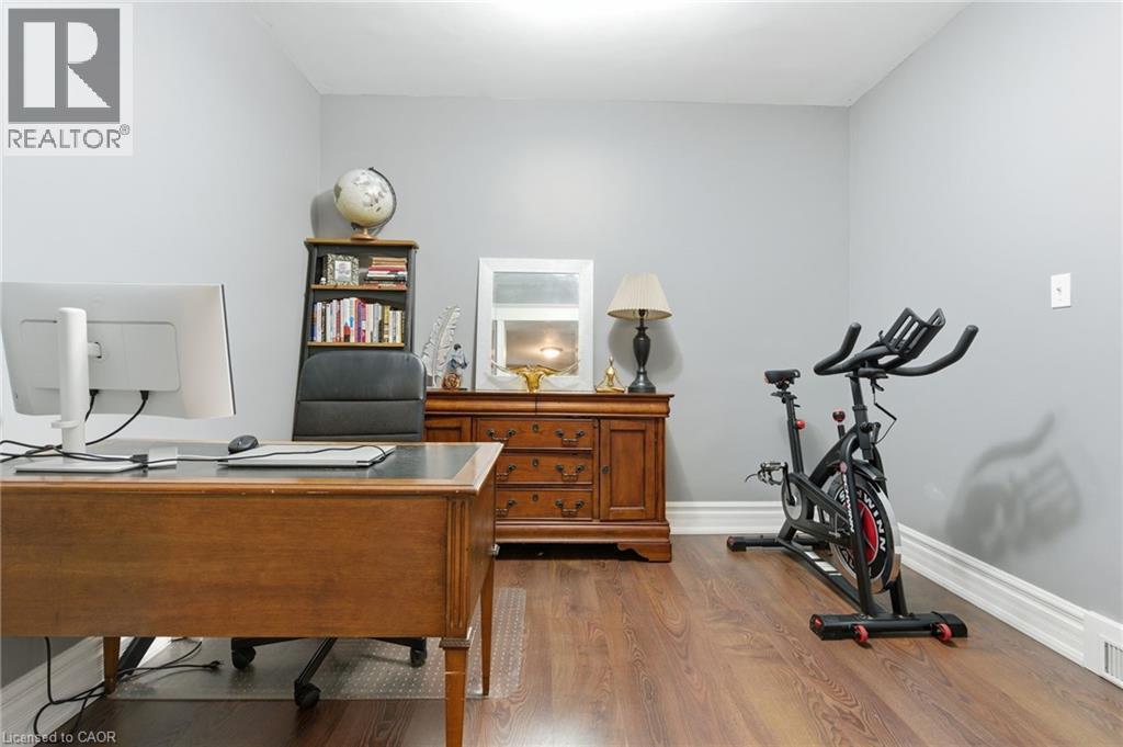 92 Huxley Avenue S, Hamilton, Ontario  L8K 2P8 - Photo 17 - 40785159