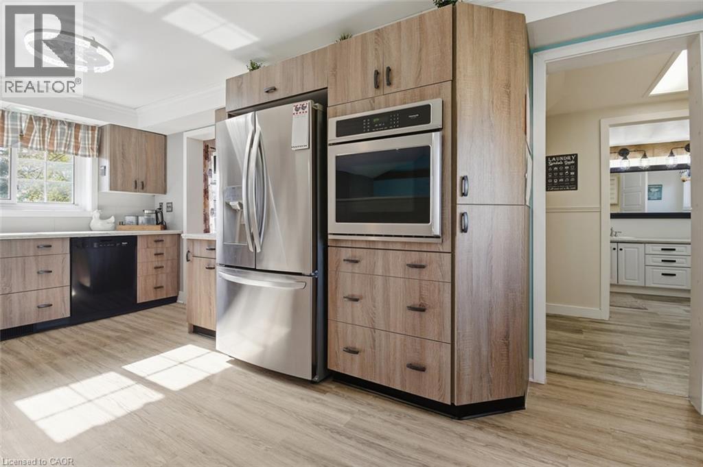 9043 Ridge Road, Niagara Falls, Ontario  L3B 5N7 - Photo 26 - 40784996