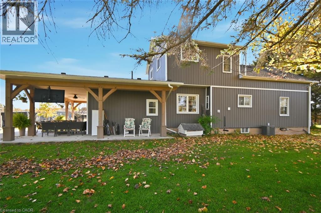 9043 Ridge Road, Niagara Falls, Ontario  L3B 5N7 - Photo 8 - 40784996