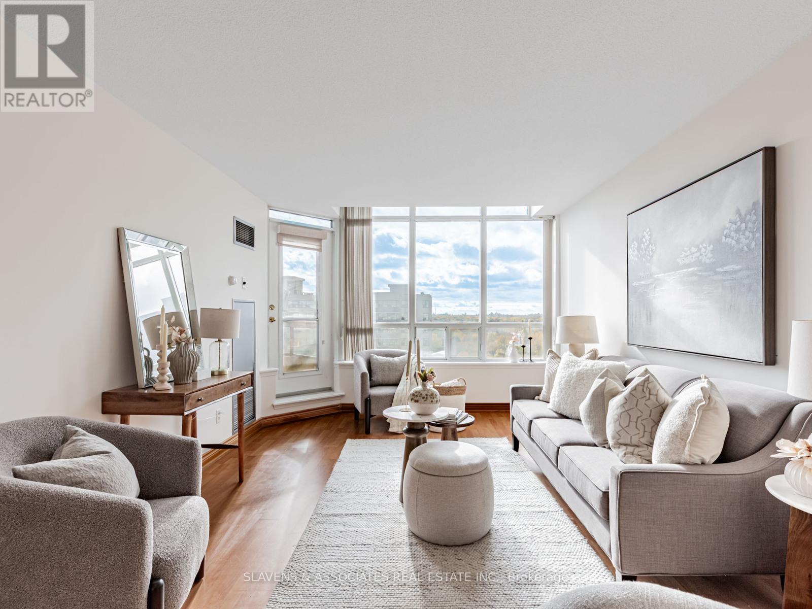 Ph103 - 91 Townsgate Drive, Vaughan, Ontario  L4J 8E8 - Photo 4 - N12503370