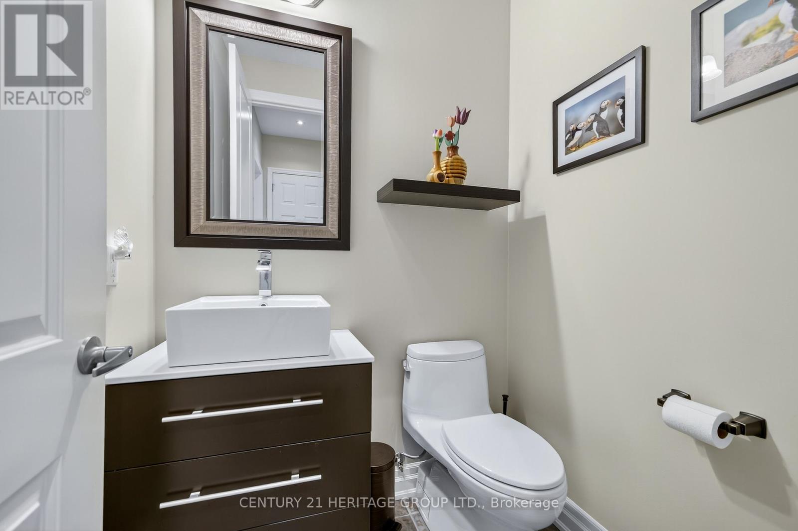 45 Robert Berry Crescent, King, Ontario  L7B 1L6 - Photo 12 - N12503388