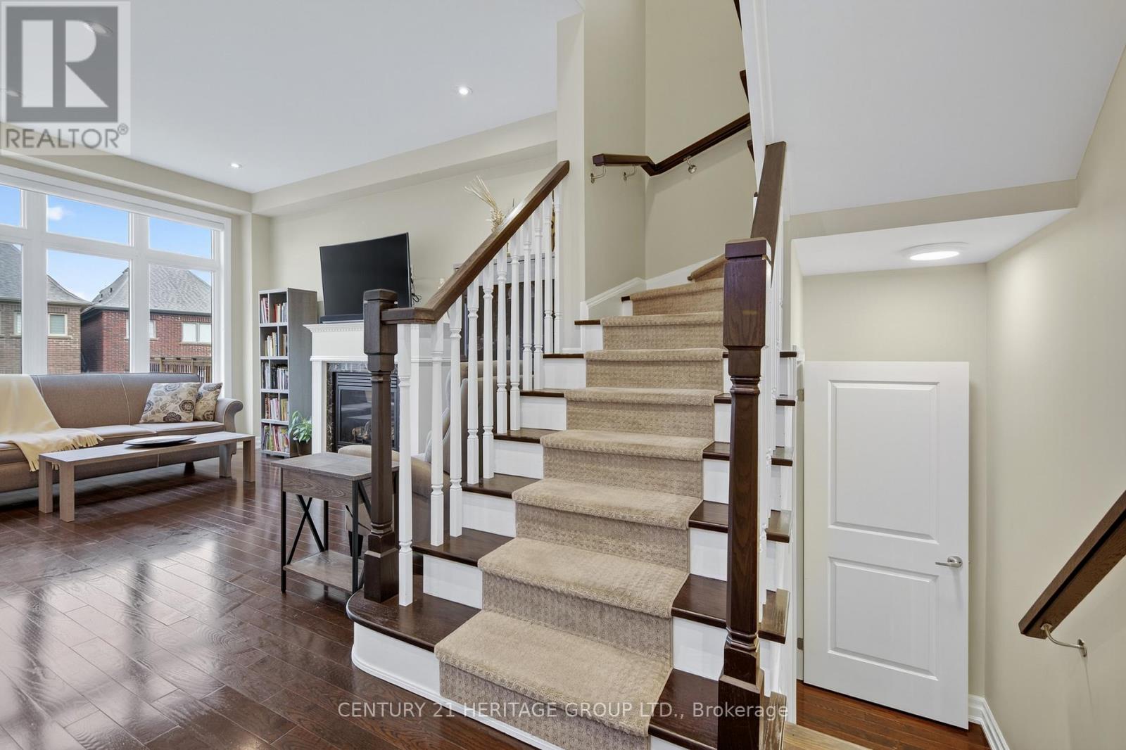 45 Robert Berry Crescent, King, Ontario  L7B 1L6 - Photo 13 - N12503388