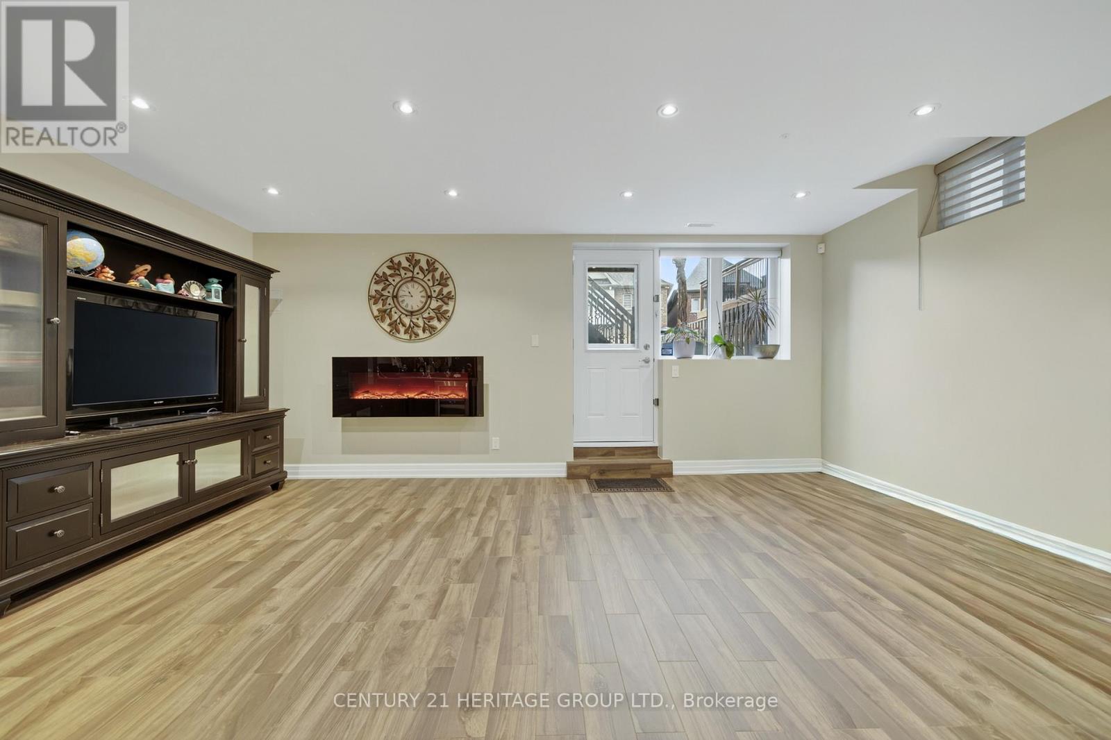 45 Robert Berry Crescent, King, Ontario  L7B 1L6 - Photo 22 - N12503388