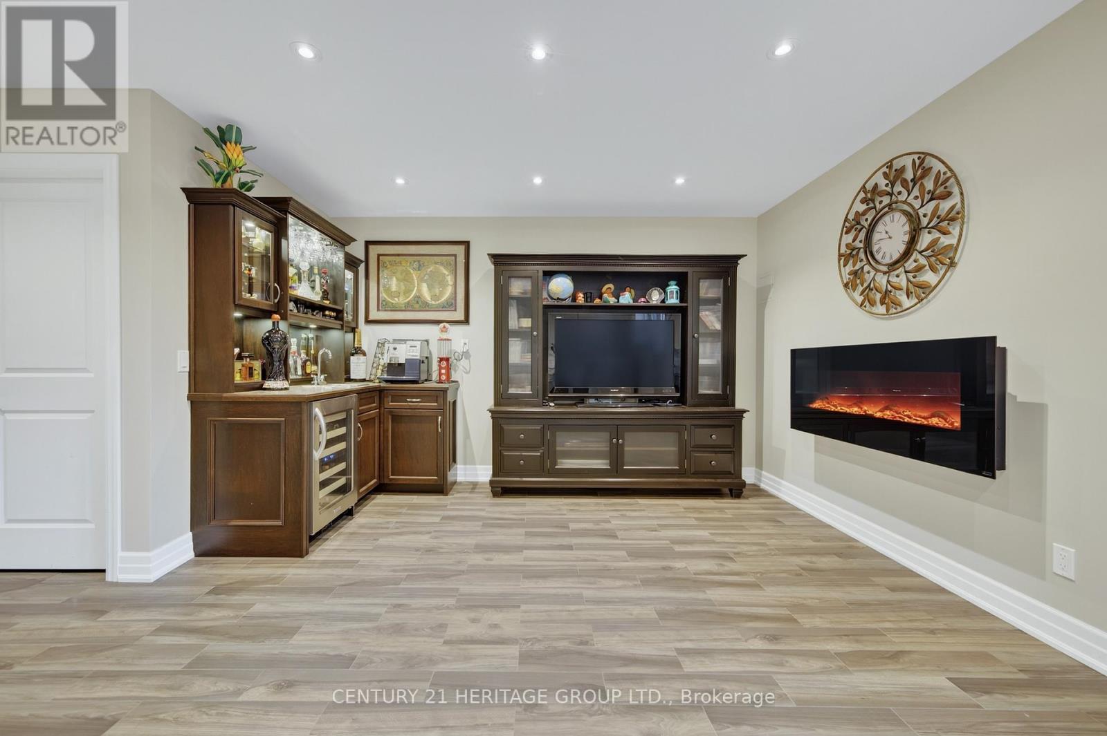 45 Robert Berry Crescent, King, Ontario  L7B 1L6 - Photo 24 - N12503388