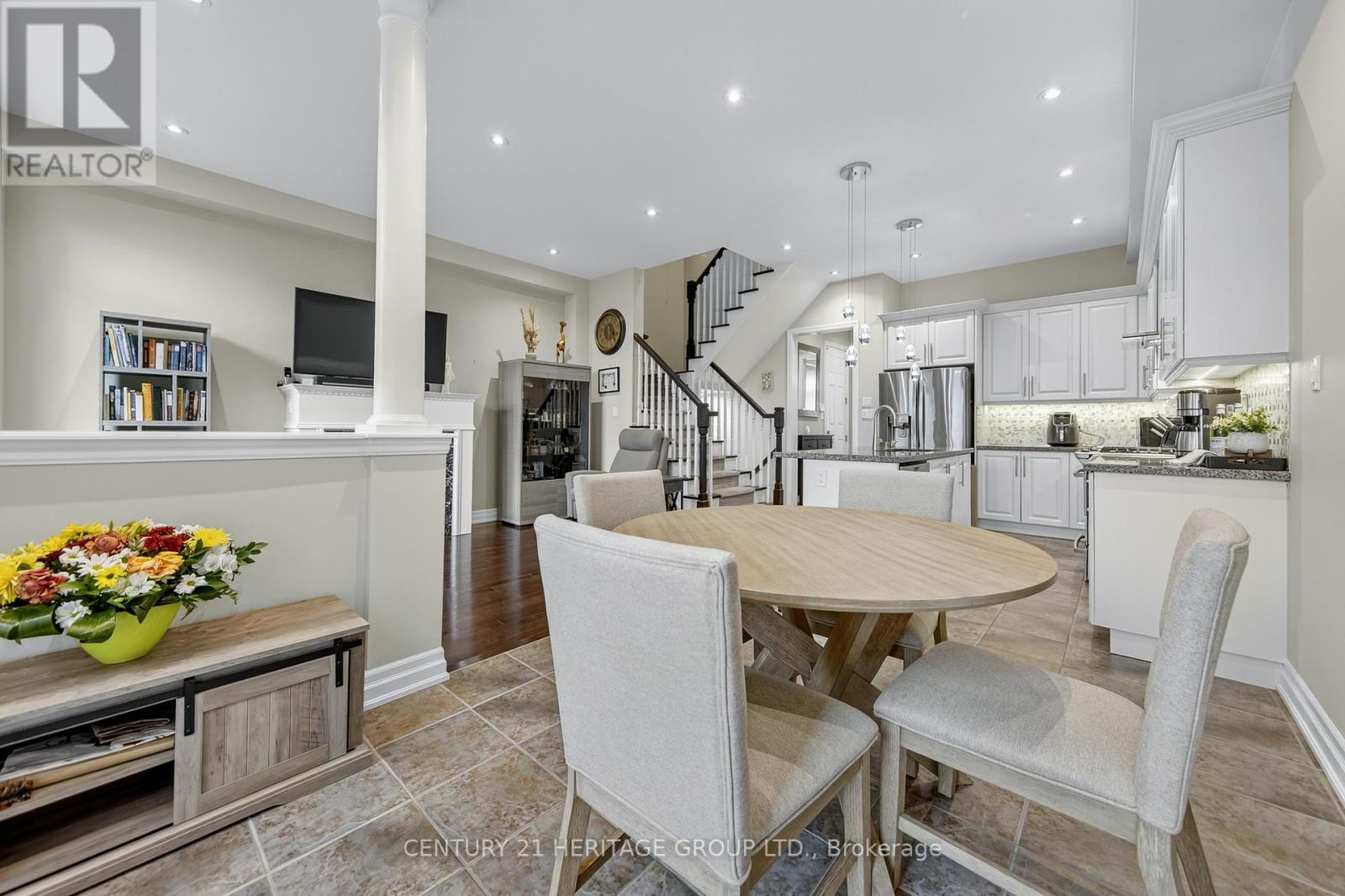 45 Robert Berry Crescent, King, Ontario  L7B 1L6 - Photo 9 - N12503388