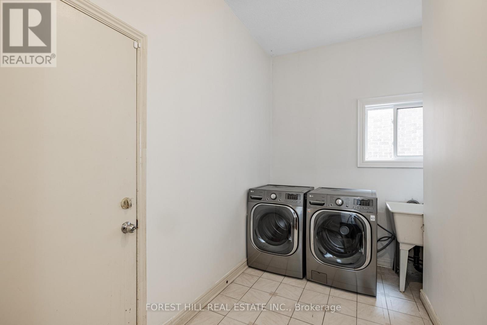 51 Briggs Avenue, Richmond Hill, Ontario  L4B 1N8 - Photo 19 - N12503476