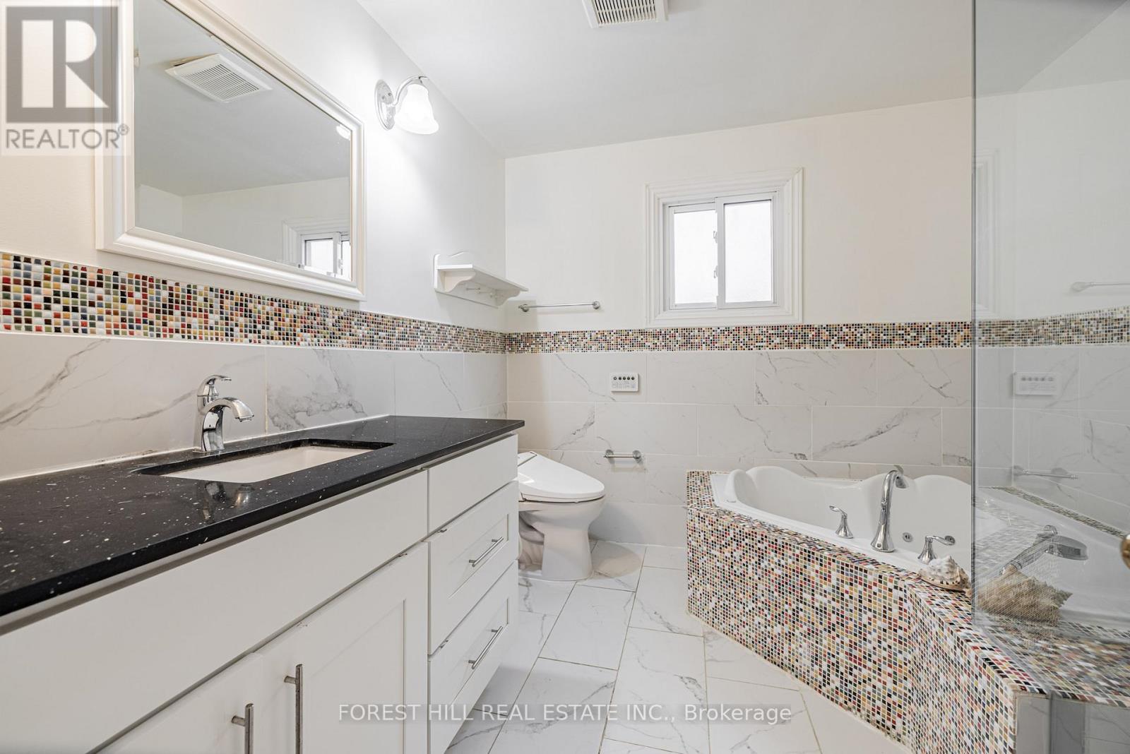 51 Briggs Avenue, Richmond Hill, Ontario  L4B 1N8 - Photo 23 - N12503476