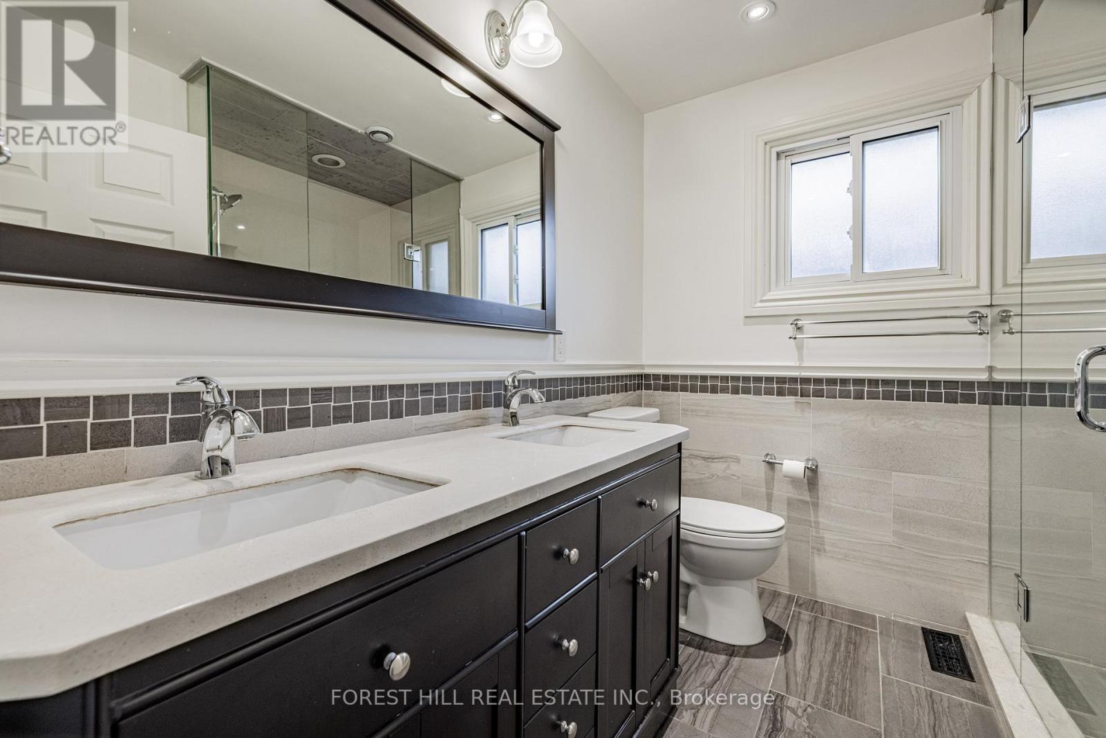 51 Briggs Avenue, Richmond Hill, Ontario  L4B 1N8 - Photo 28 - N12503476