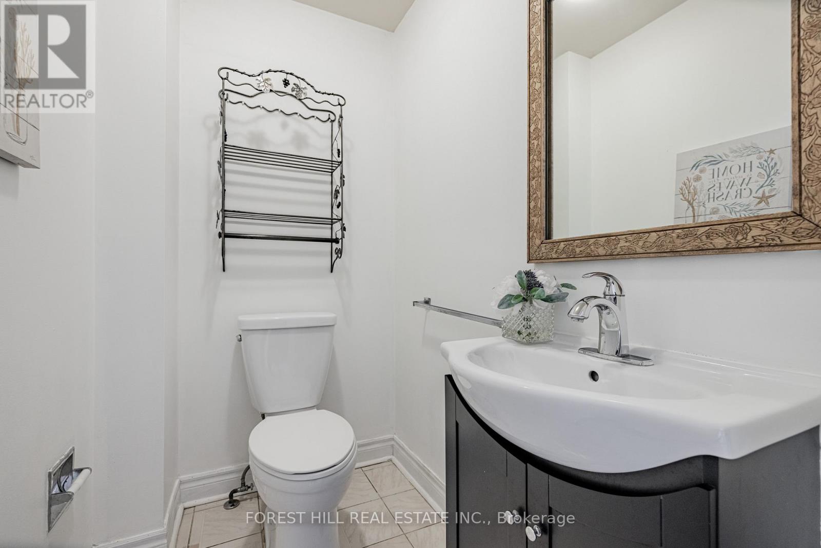 51 Briggs Avenue, Richmond Hill, Ontario  L4B 1N8 - Photo 6 - N12503476