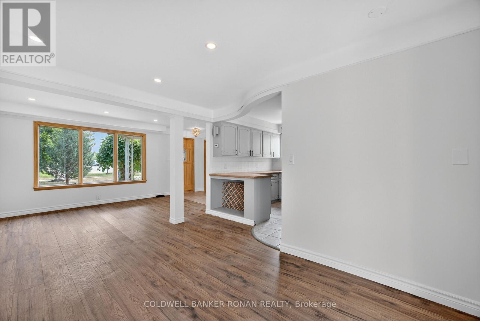 180 Wellington Street E, New Tecumseth, Ontario  L9R 1G5 - Photo 12 - N12503496