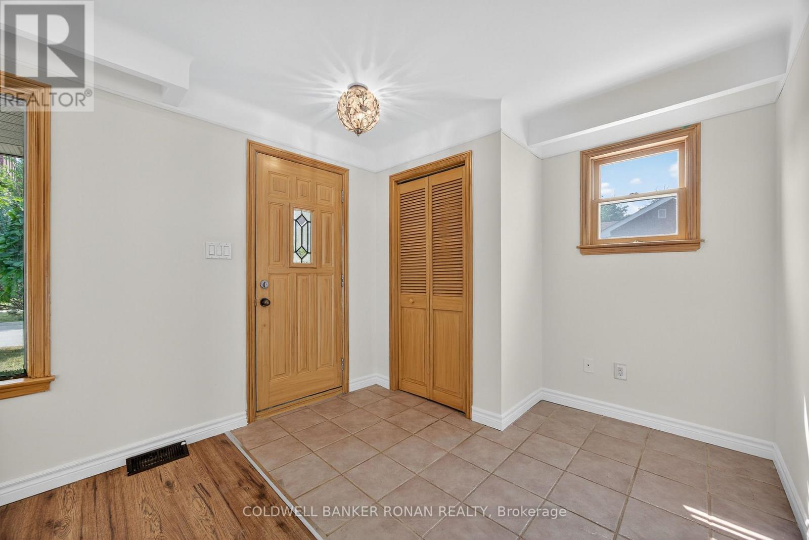 180 Wellington Street E, New Tecumseth, Ontario  L9R 1G5 - Photo 4 - N12503496