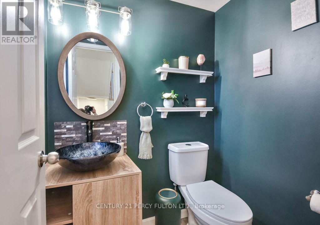 40 Mccann Lane, Essa (Angus), Ontario  L0M 1B4 - Photo 12 - N12503546